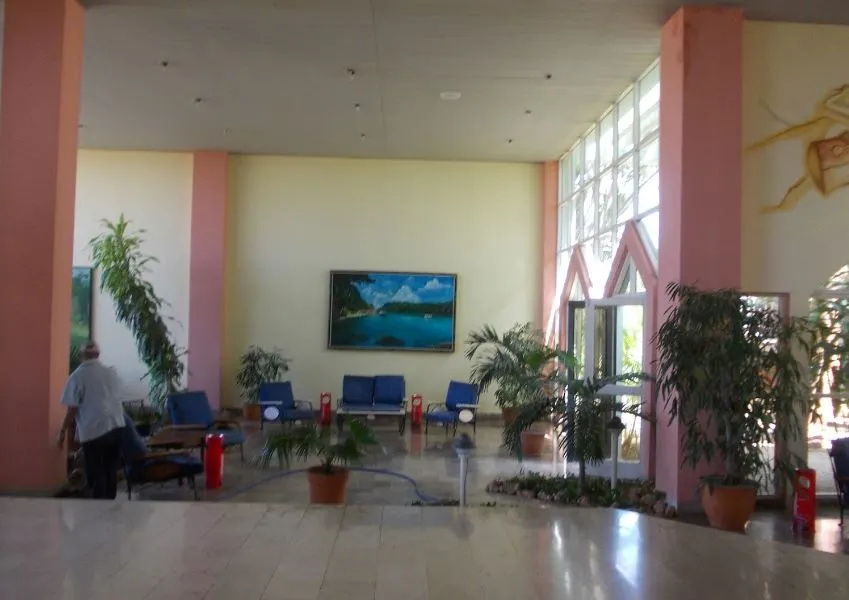 Lobby & Reception