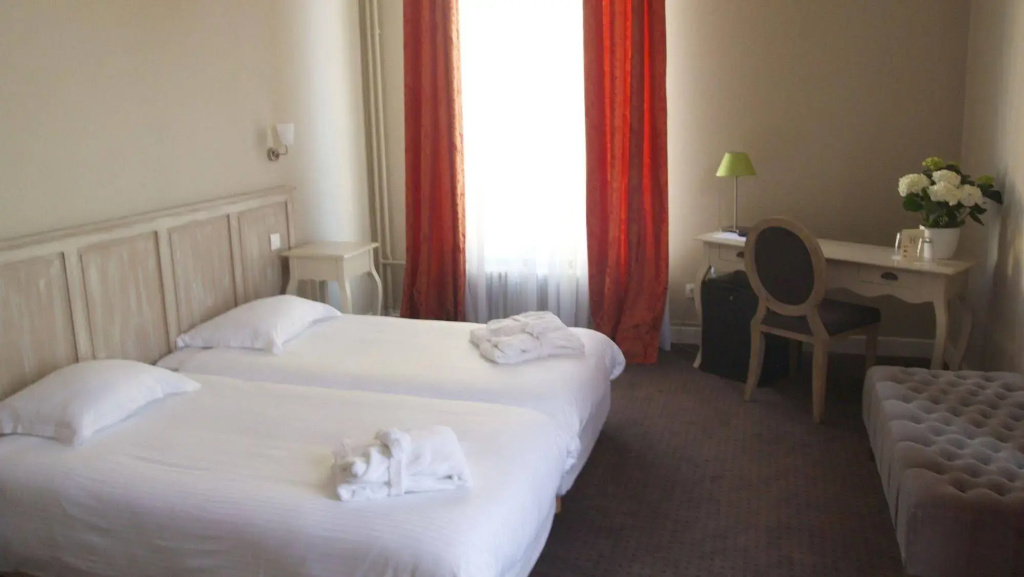 LE H - Hôtel & Restaurant - Général