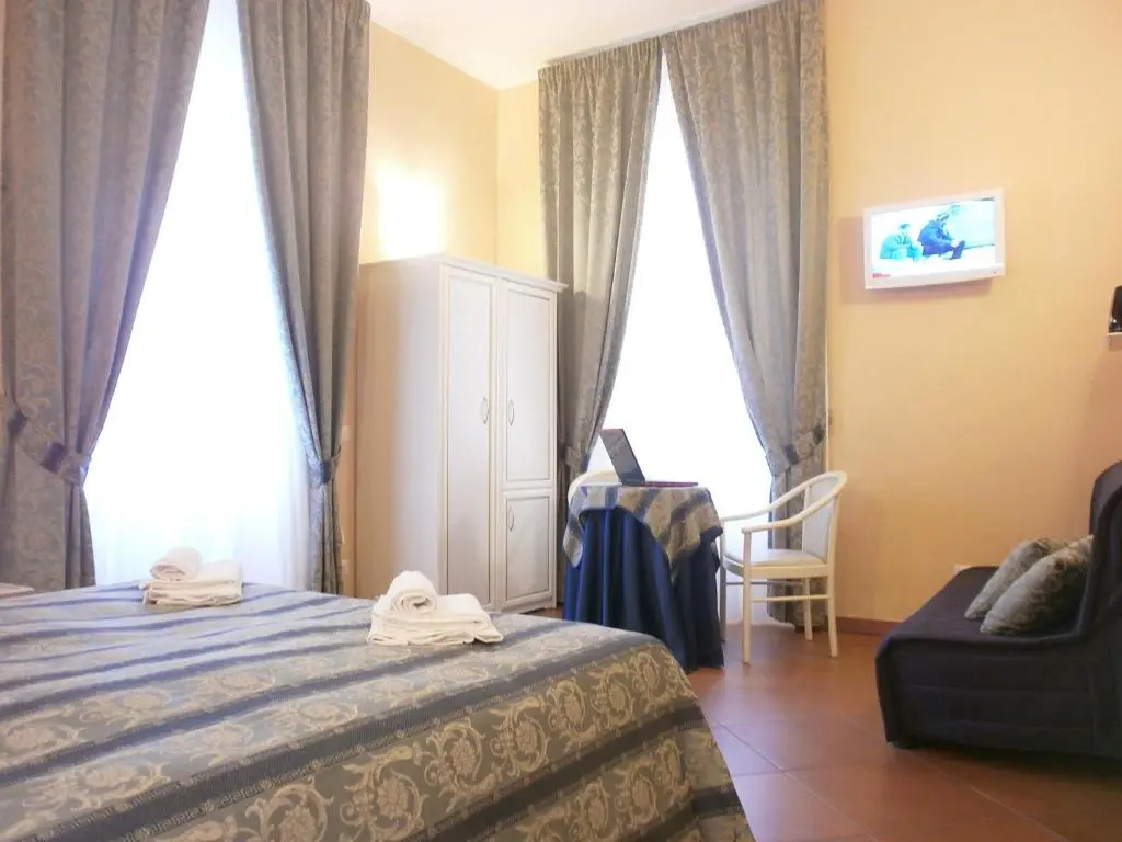 Standard Double room (full double bed)