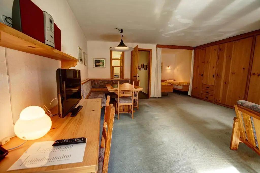 Aparthotel Chesa Munteratsch by null