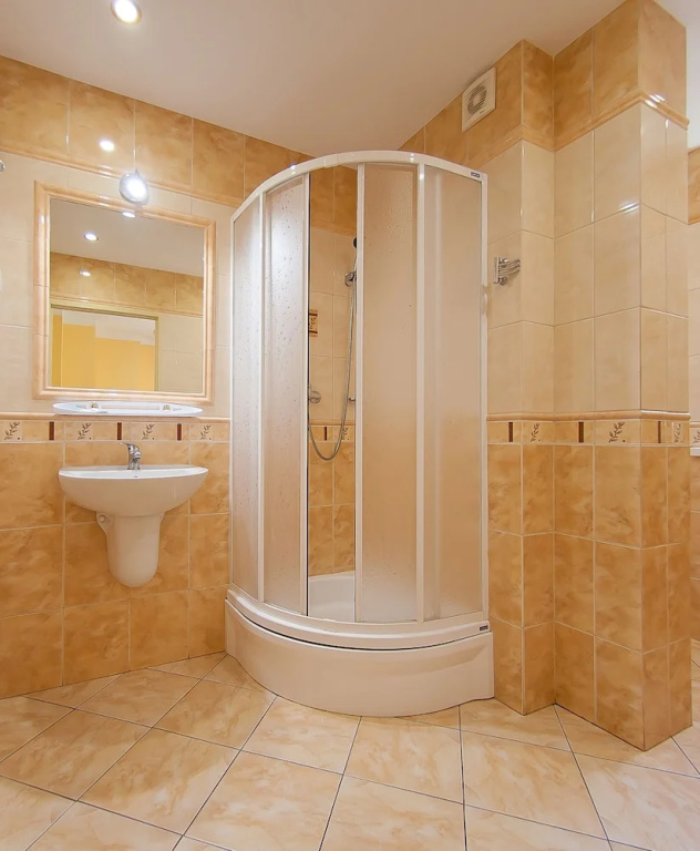 Standard Triple room with balcony