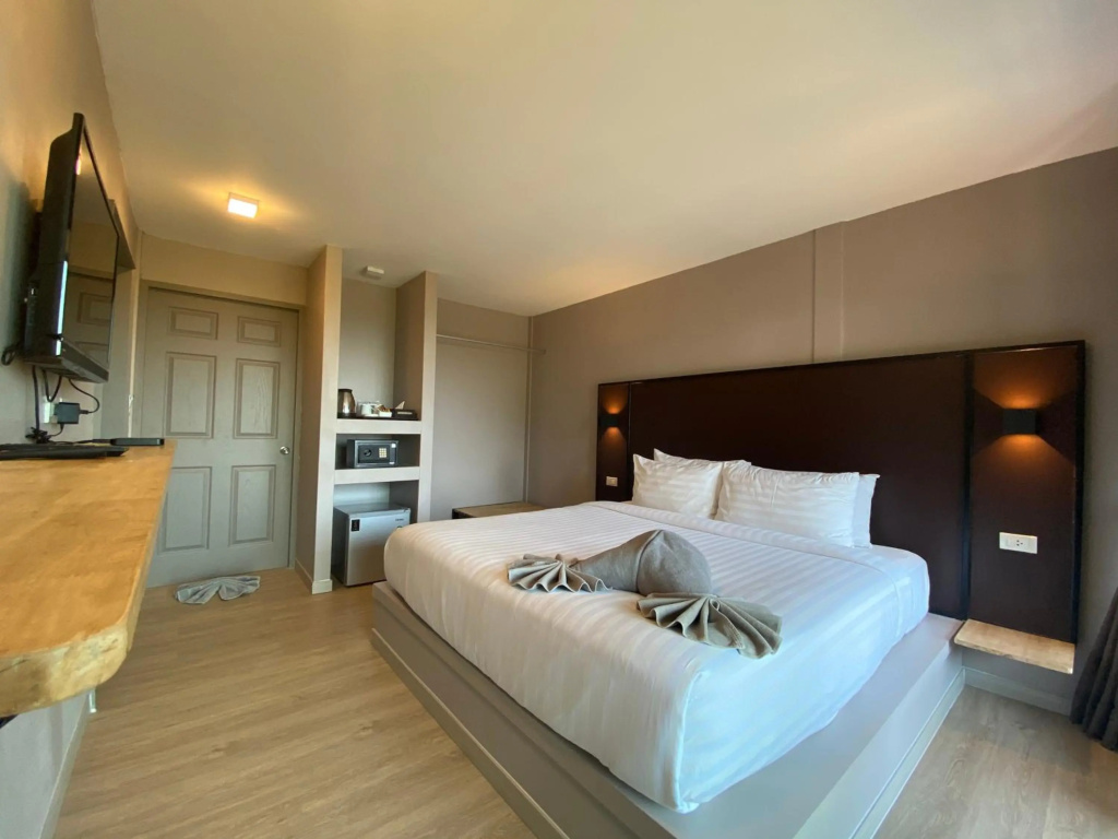 HIP Seaview Resort at Phi Phi — 4