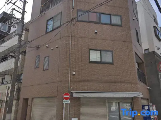 Spacious 120 m² / 4 BRs / Sleeps 8 / 3 min Station