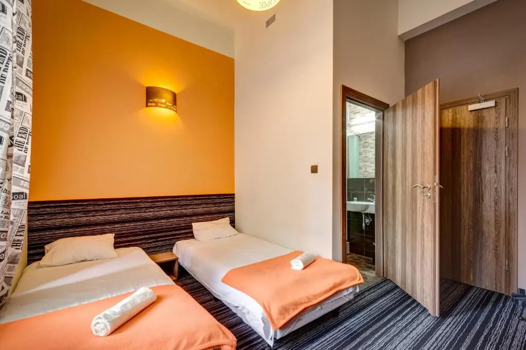 Double room (twin beds)