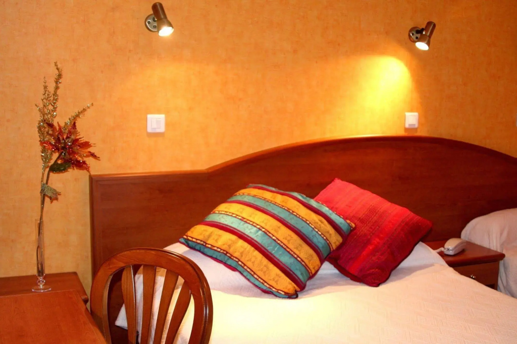 Logis Hotel Aux Tauzins