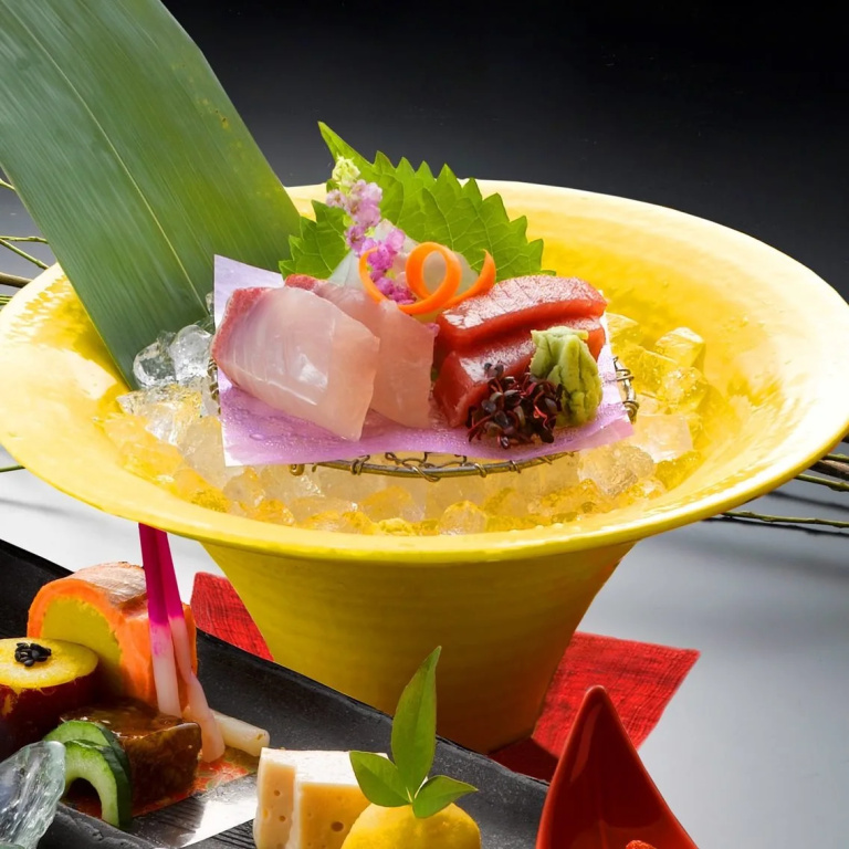 Food & Beverage