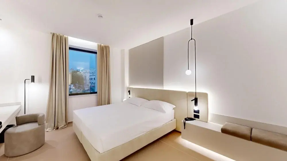 Standard room with city view
