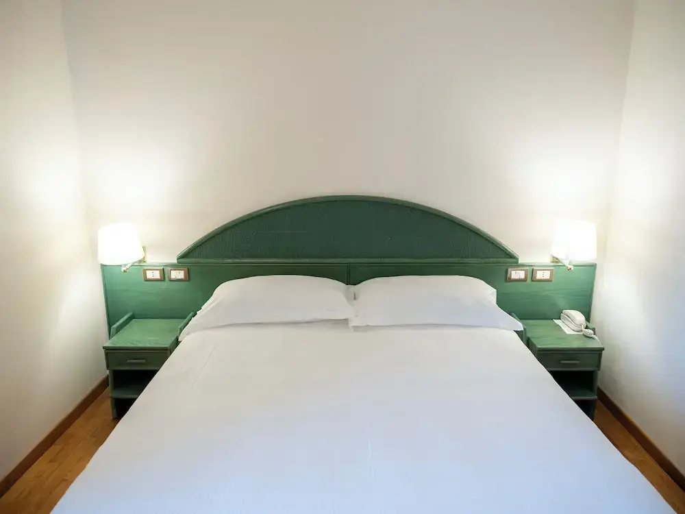 Economy room