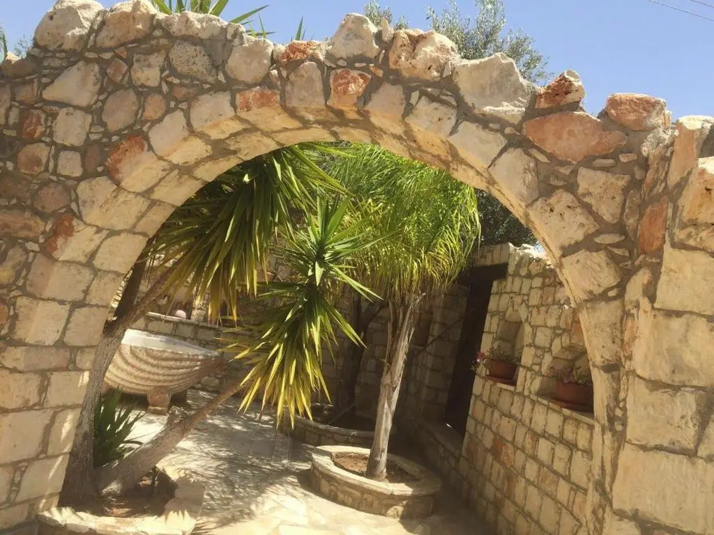 2 Bedrooms Villa