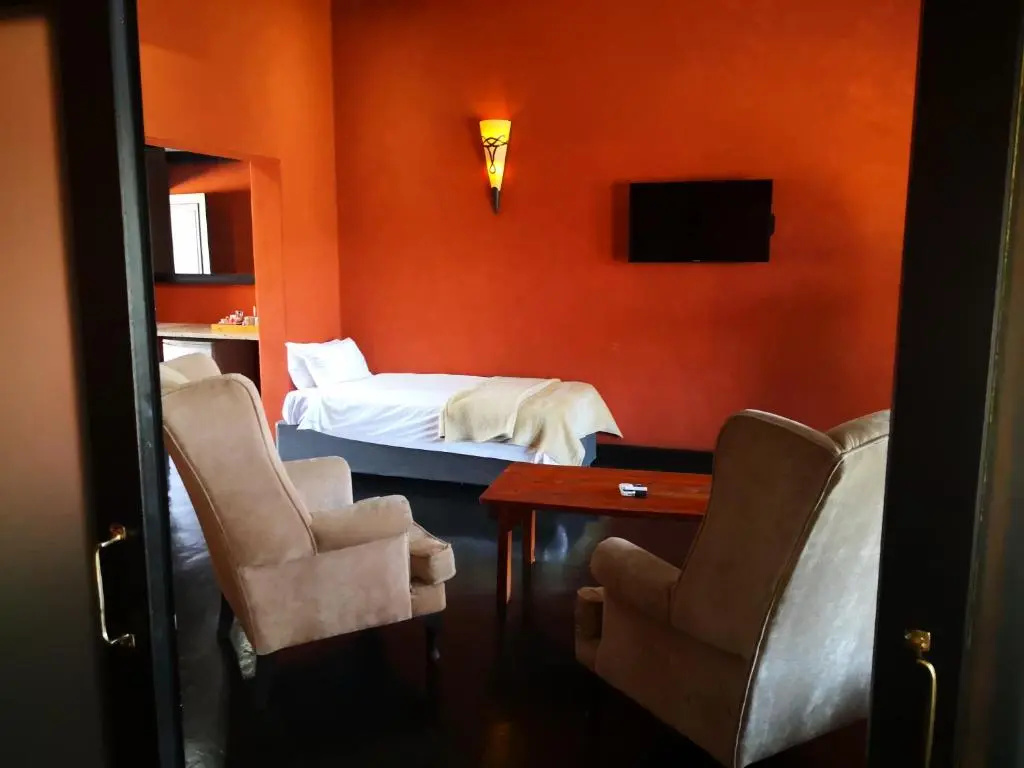 Standard Family room with garden view