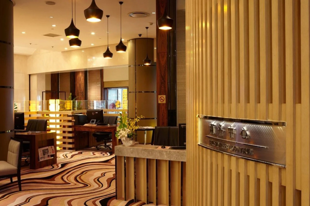 Lobby & Reception