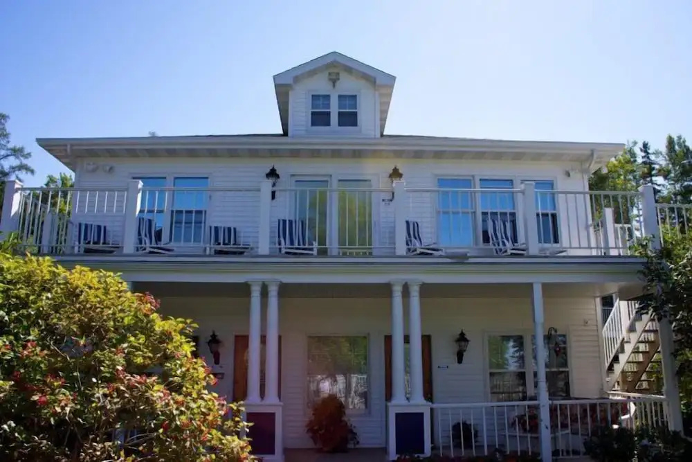 Bay Breeze Resort