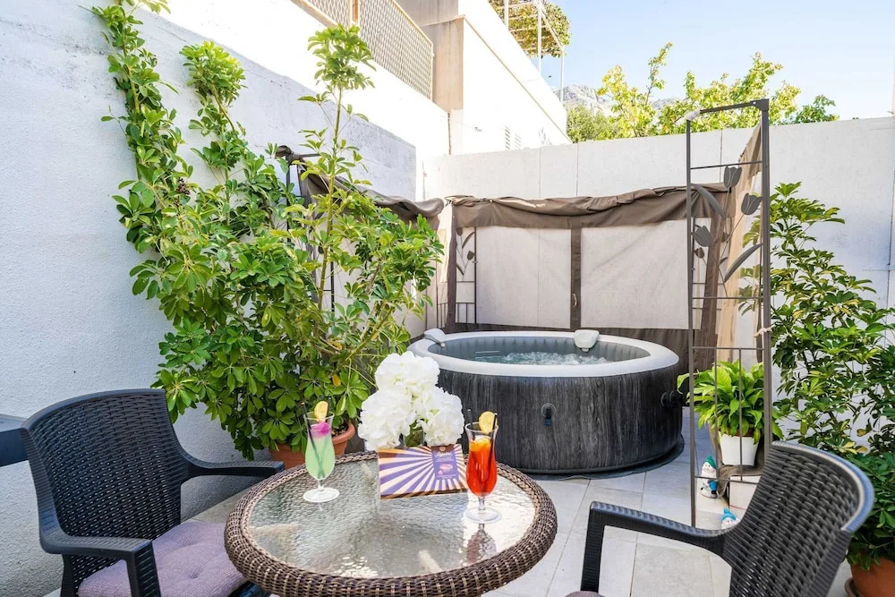 Apartments Blazevic - Two Bed/apt With Hot Tub