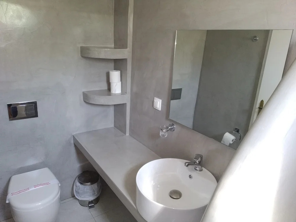 Standard Double room with balcony (full double bed)