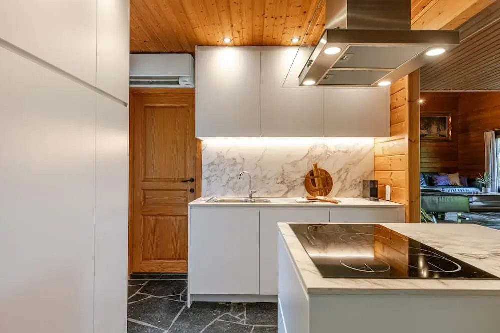 Huswell - Tranquil Retreat Cozy Chalet in the Heart of Urse - фото 14