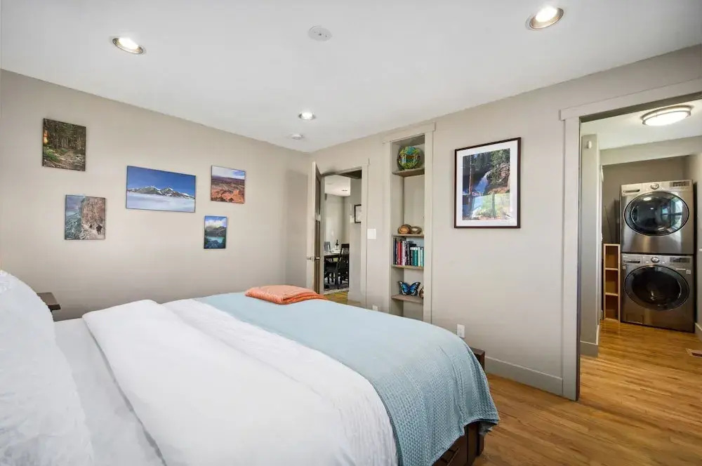 Magnolia Hideaway - Pet Friendly w/ Fireplace — фото 5