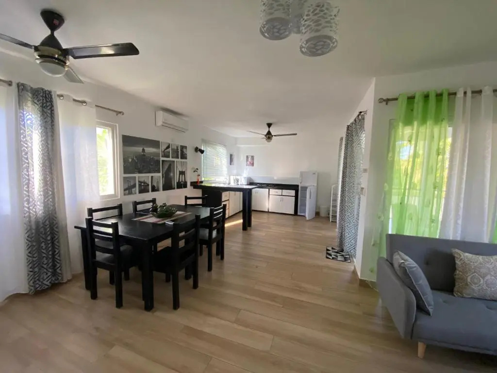2 Bedrooms Apartment