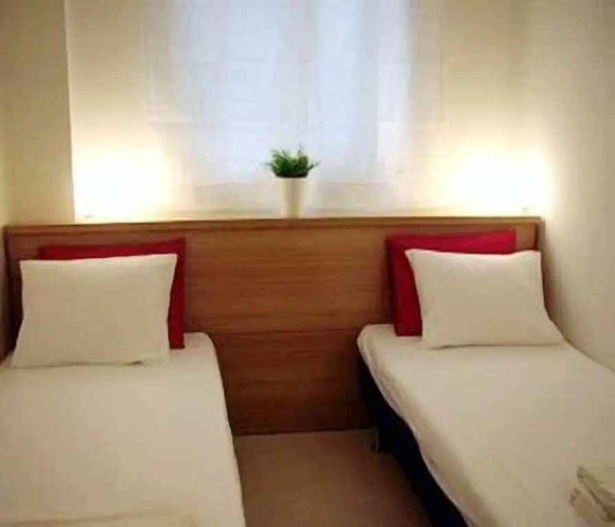 1 Bedroom Apartment with balcony