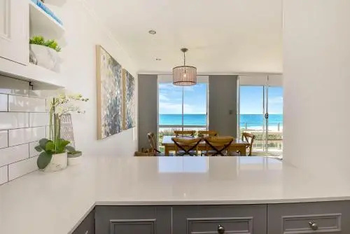 Regency Court Apartment