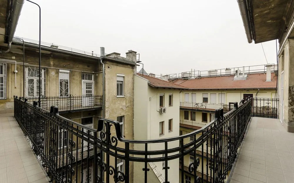 Bergamot Apartment