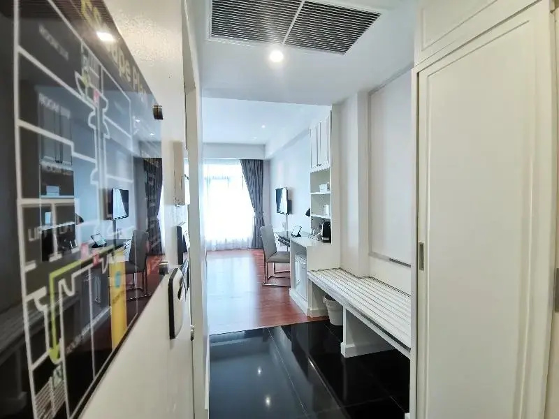 Premier Double room (full double bed)