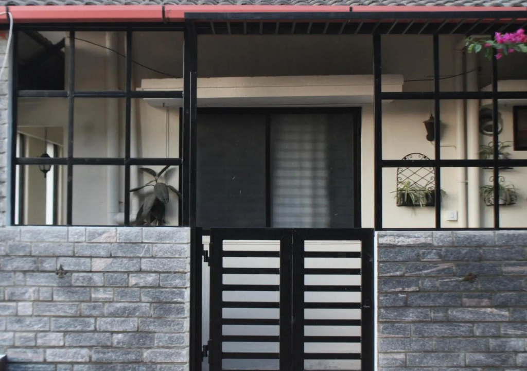 Tiny house