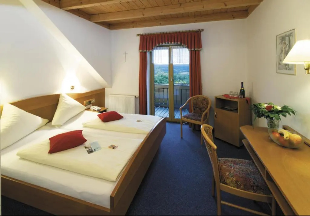 Panorama-Hotel Am See - Chambres