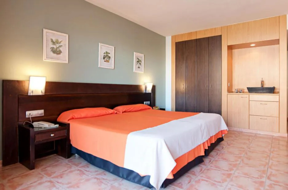 LIVVO Lago Taurito Hotel & Aquapark All Inclusive - Chambres
