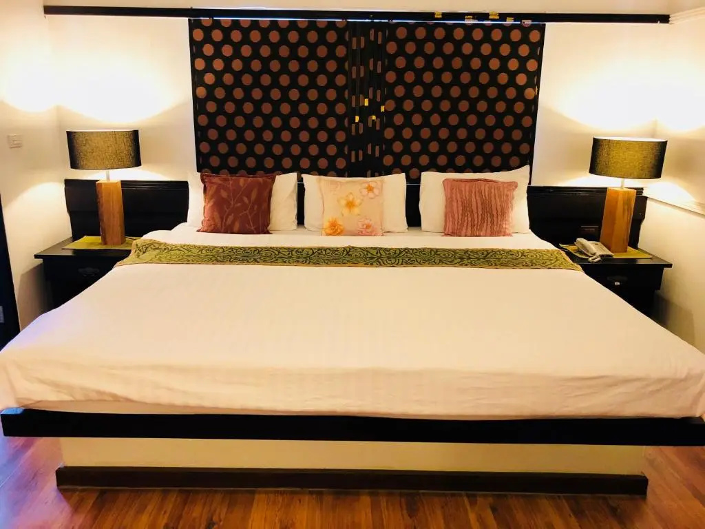 Executive Double room (full double bed)