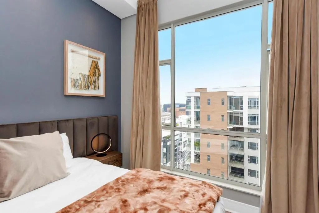 Chic 2 Bedroom Penthouse In The Heart Of Rosebank