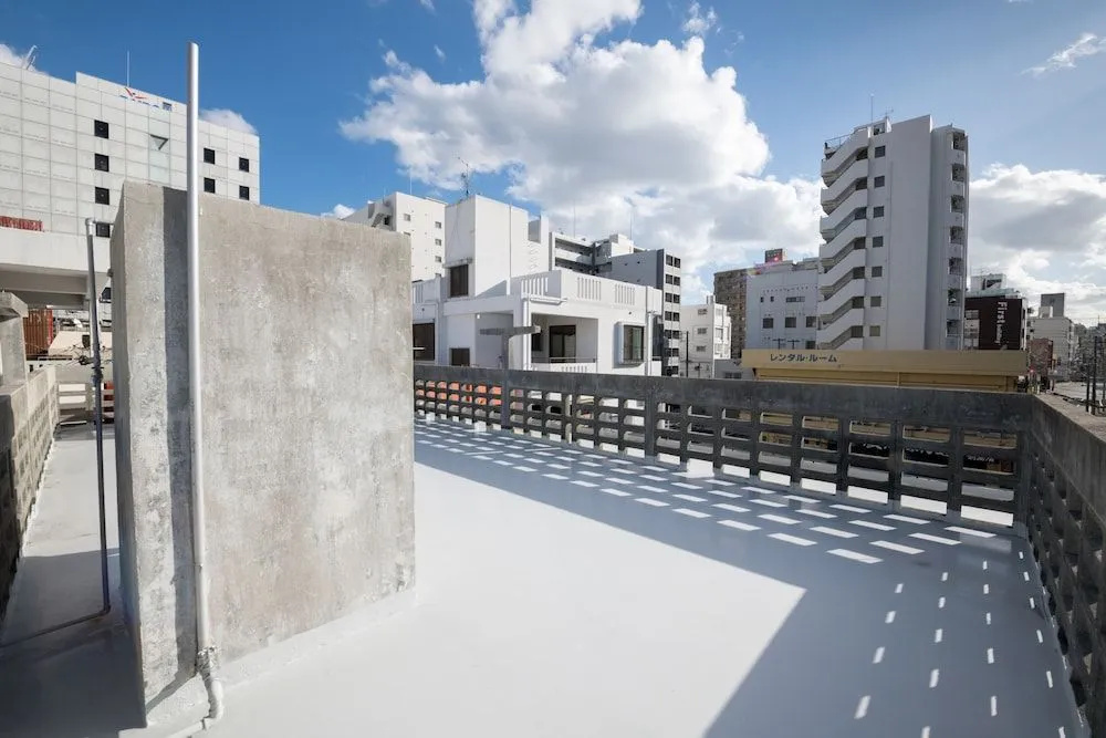 Naha Condominium Maejima House