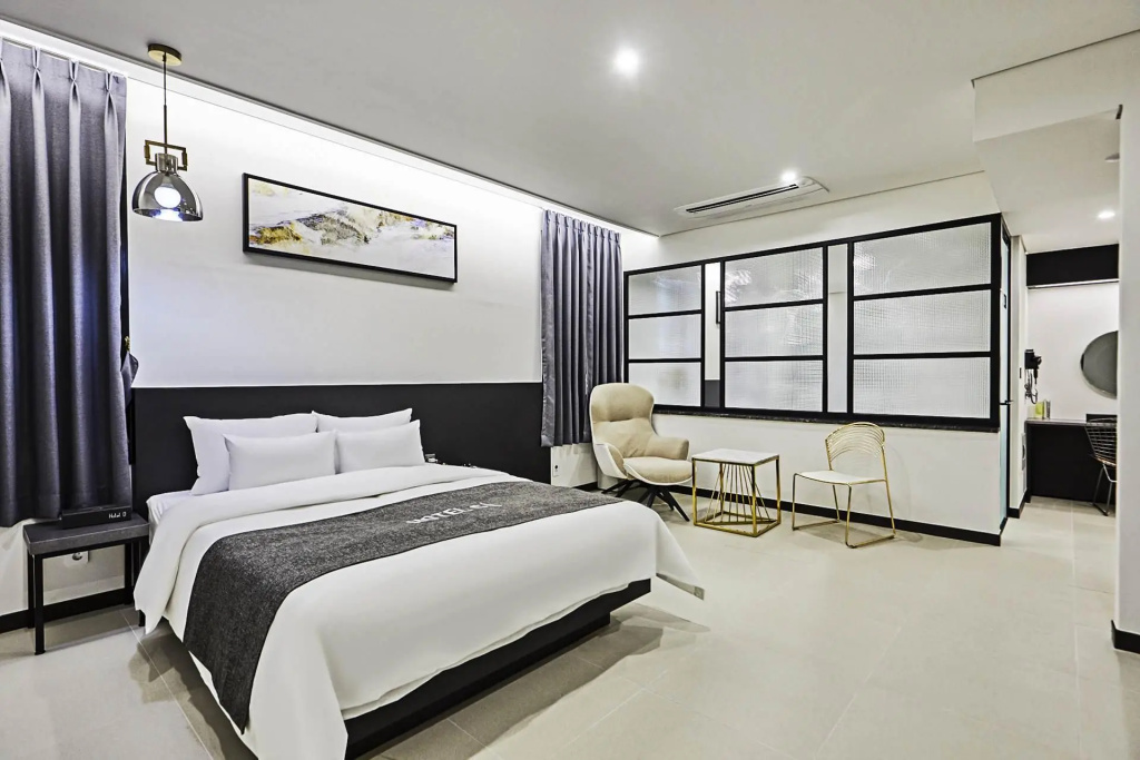 Superior room
