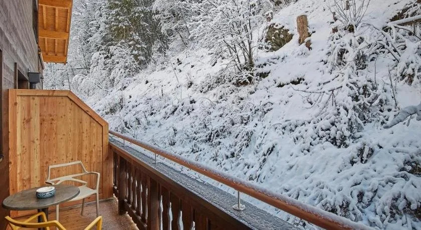 Balcony & Terrace