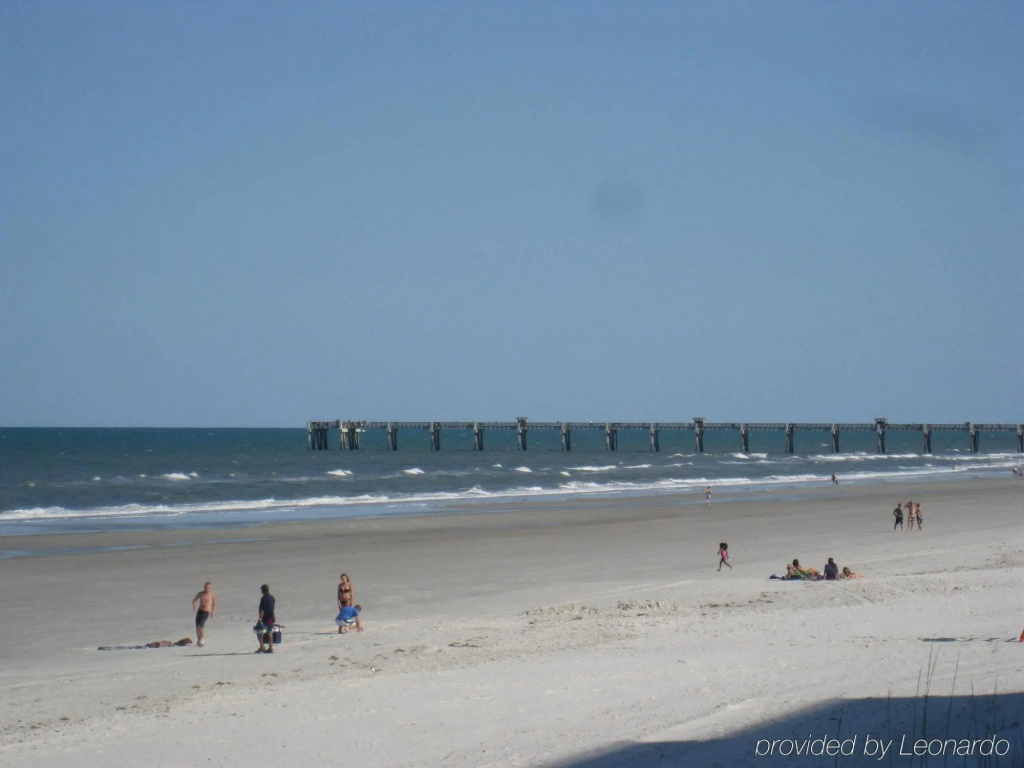 Beach & Waterfront