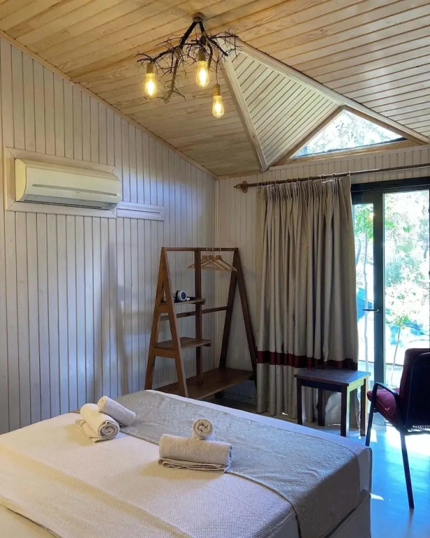 Standard Double room with garden view (full double bed)