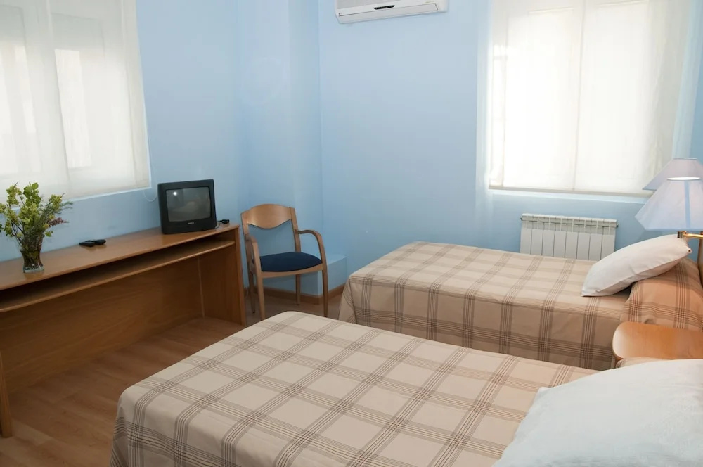 Hotel Villa de Ayerbe - Chambres