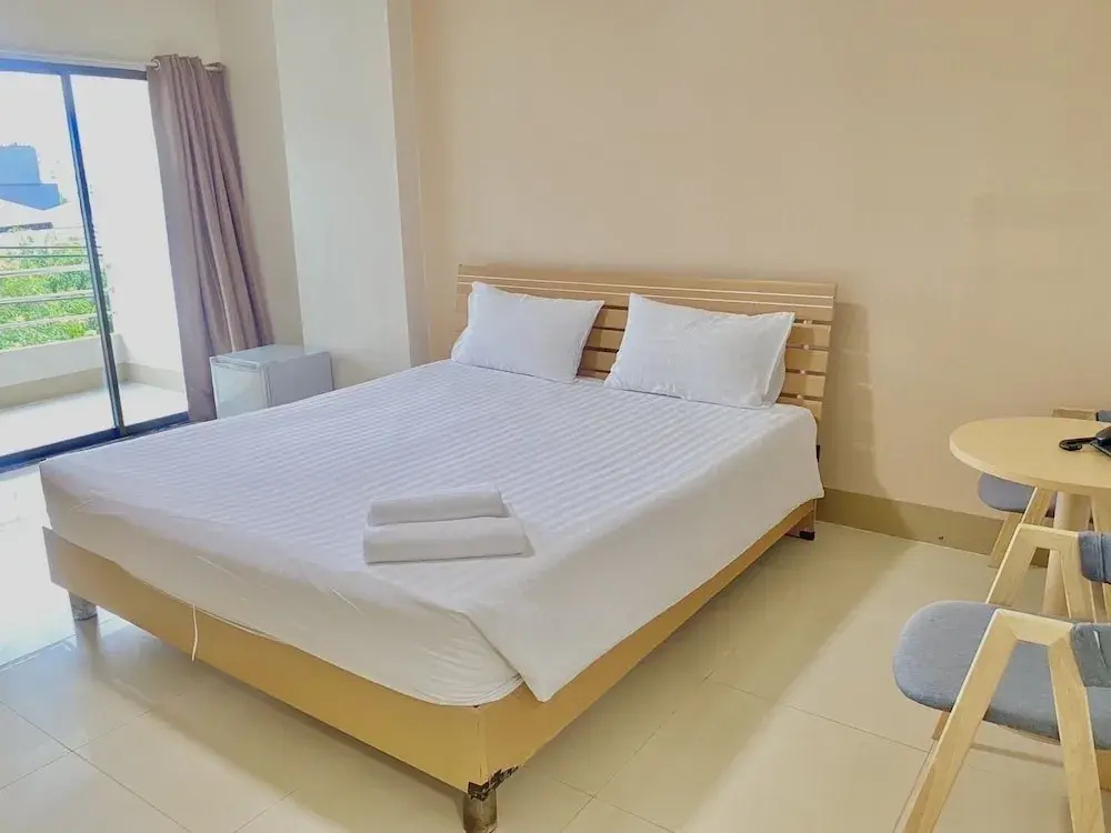 Superior Double room with balcony (full double bed)