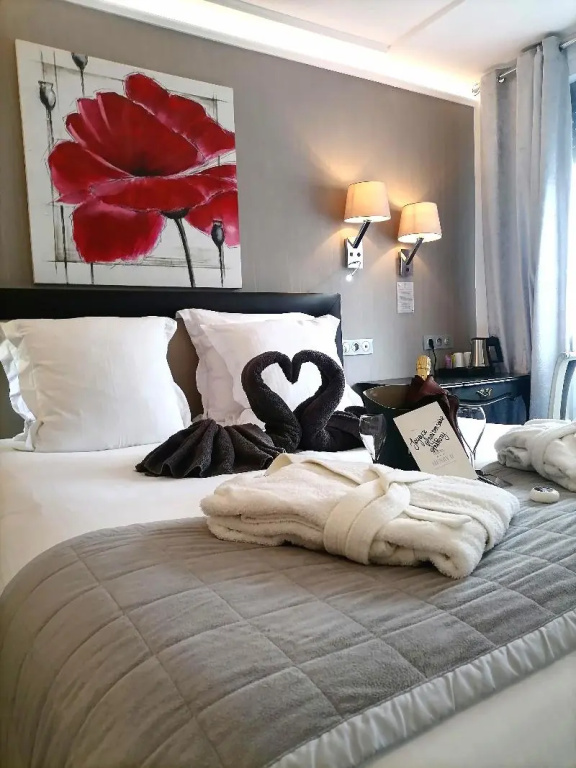 Henry II Hotel - Chambres