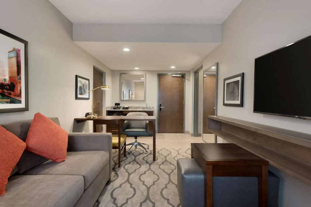 Embassy Suites by Hilton Chicago Naperville - Chambres