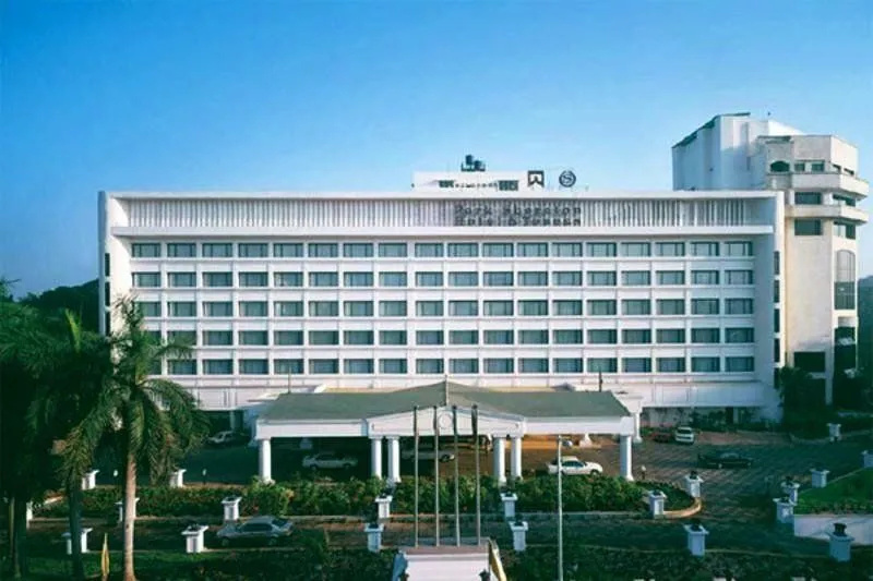 Sheraton Park Hotel & Towers