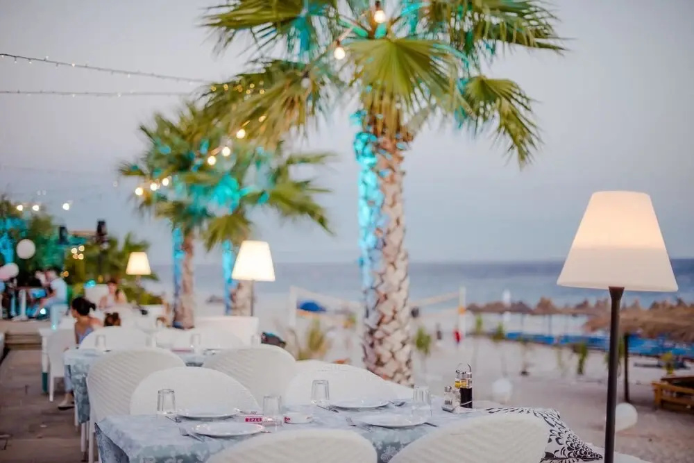 Beach & Waterfront