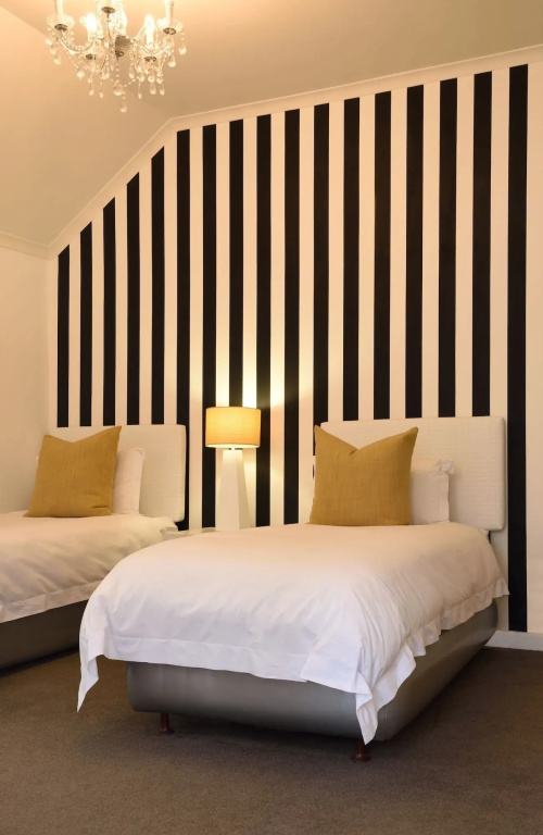 The Clarendon - Fresnaye