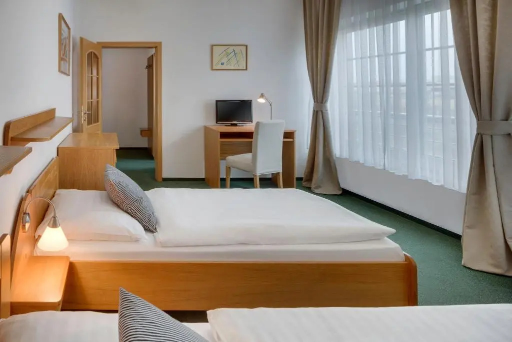 Standard Double room (twin beds)