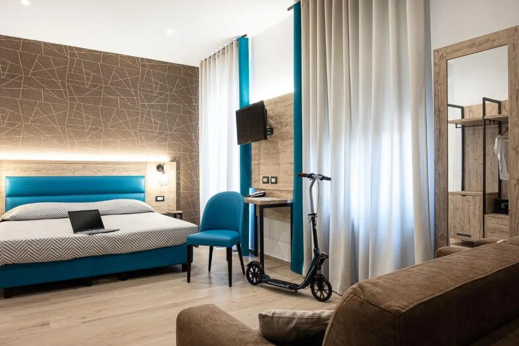 Deluxe Double room (full double bed)