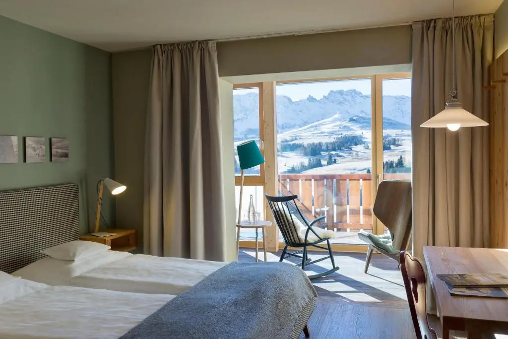 Comfort Double room with balcony and with mountain view (full double bed)