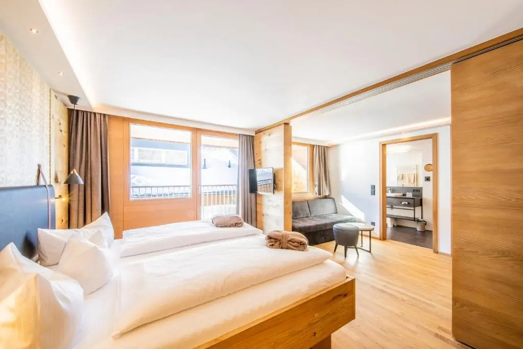 Deluxe Suite