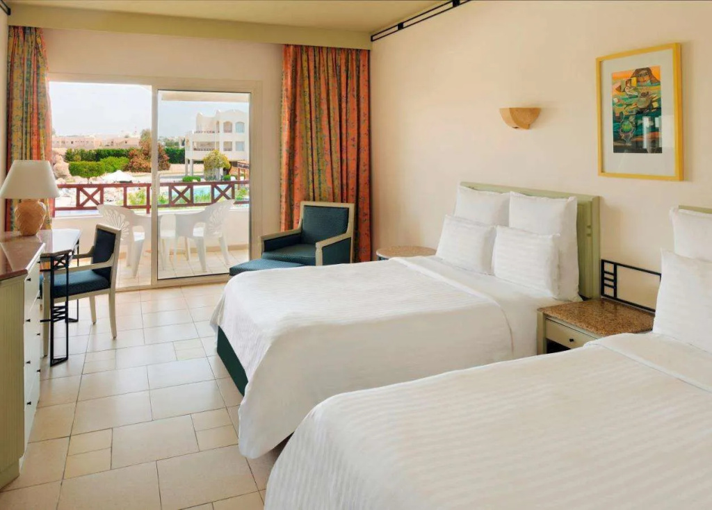 Отель Naama Bay Promenade Beach Resort в Шарм-эш-Шейхе