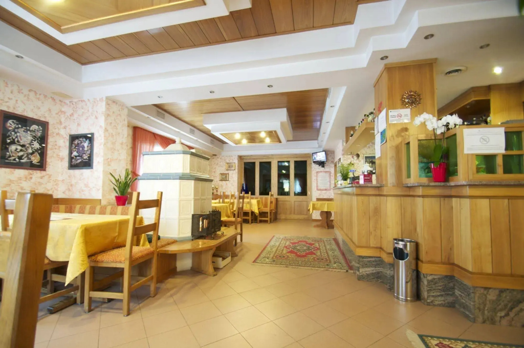 Hotel photo 12