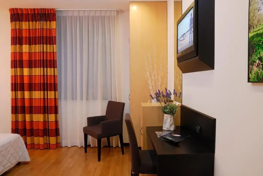 Sanlu Hotel - Chambres