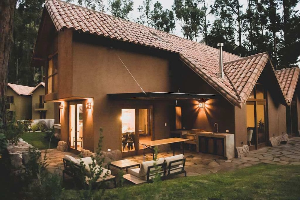 w Peaceful 2BR Riverside Villa in Sacred Valley